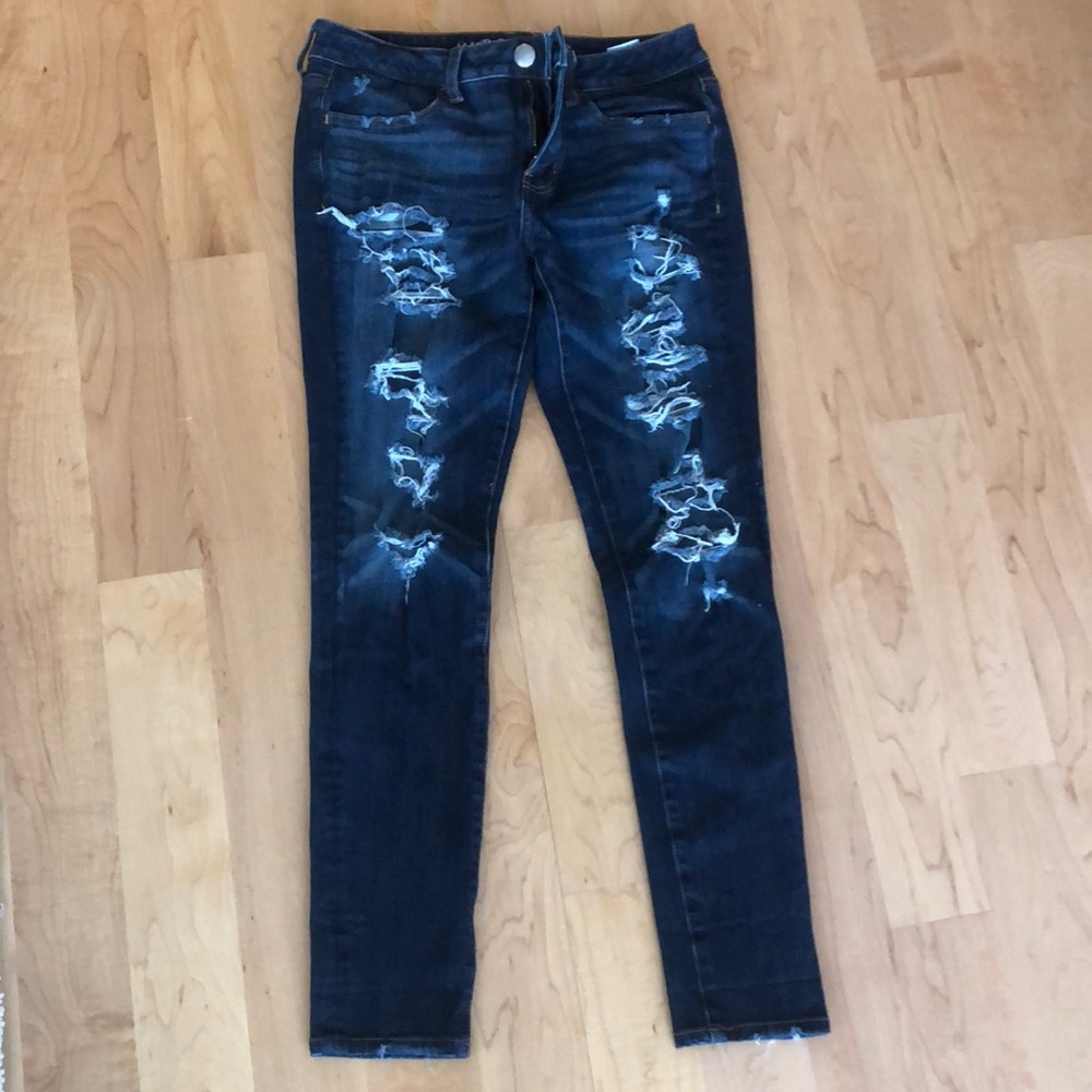Ripped skinny jeans